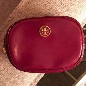 TORY BURCH small magenta cosmetic case